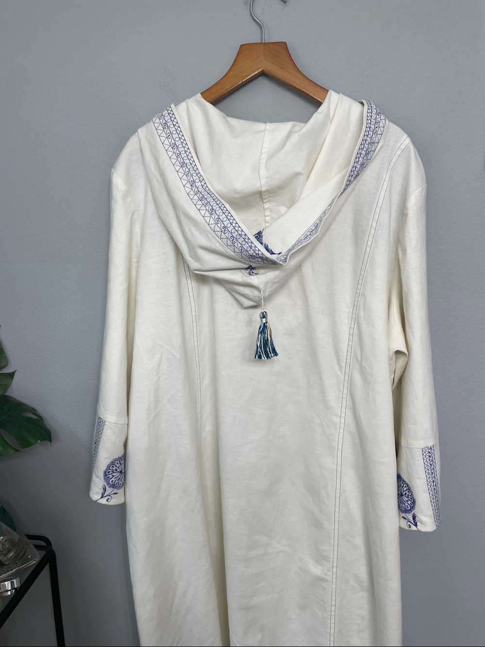 Soft Surroundings Linen Blend Maxi Peasant Caftan/ Dress Blue Embroidery Accents - Picture 9 of 13